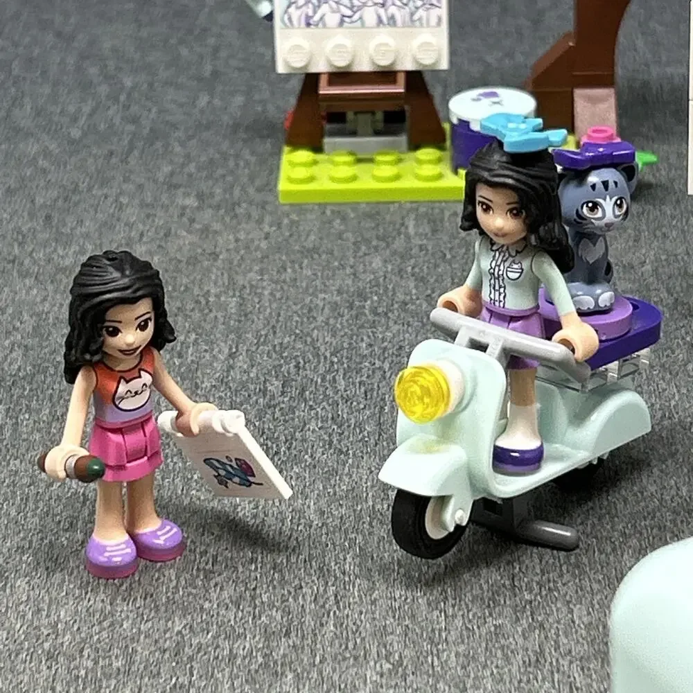 LEGO Friends Emma’s Art Stand 41332 & Fashion Cube 41668 Building Sets + Manual